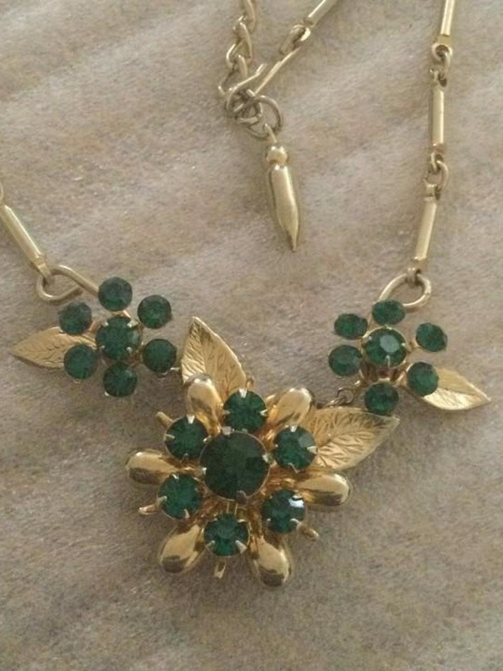 Vintage Green Rhinestone Flower Necklace